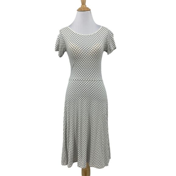 Uniqlo Bra Dress Womens XS Extra Small Ivory Black Geo Fit & Flare Short Sleeve - Picture 1 of 14